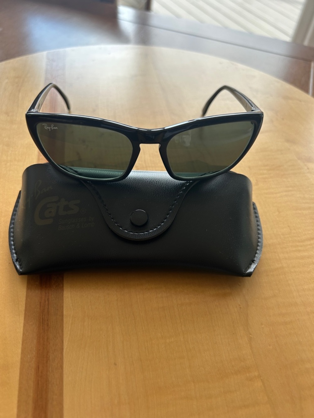 Vintage Ray-Ban Cat- predator series Sunglasses Black Frames with Green Lenses